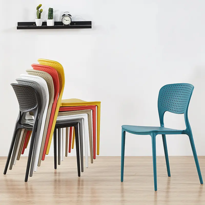 2023 다채로운 현대 레스토랑 주방 카페 디자인 Sillas Plasticas 의자 쌓을 수있는 식당 플라스틱 의자