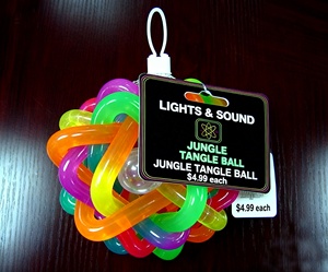 Palla arcobaleno intrecciata in plastica con luci giganti altri giocattoli da esterno - Product Image 1