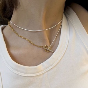 Collar de Clavícula para Mujer de Plata de Ley S925 con Cadena de Hueso de Serpiente de Doble Capa y Cierre OT, Opción de Uso Múltiple - Product Image 1