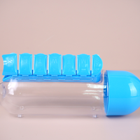 Bouteille d'eau portable en plastique de 600 ml (20 oz) avec compartiment de rangement hebdomadaire pour pilules et boîte organisatrice – Vente en gros