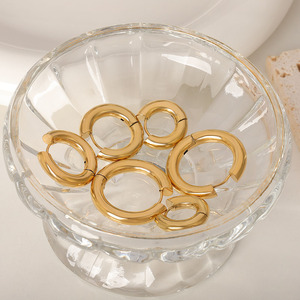 MICCI 18k oro placcato in acciaio inox grosso piccolo grande cerchio enorme Huggie <span class=keywords><strong>Clip</strong></span> <span class=keywords><strong>a</strong></span> cerchio orecchino per le donne - Product Image 6