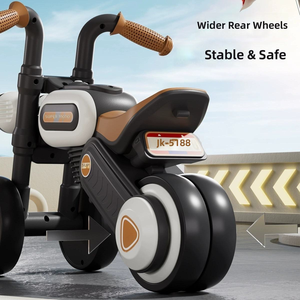 Vélo d'équilibre pour enfants à quatre roues sans pédales, voiture à roulettes pour bébé, jouet de vélo à glissière pour enfants avec musique et lumière - Product Image 3