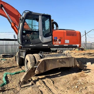 Excavadora de Ruedas Zaxis 210W Modelo 2022, Cucharón de Excavación de 1m, Peso Operativo de 21 Toneladas, Carrocería Roja, Equipo de Construcción Usado - Product Image 2