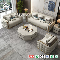 Cremefarbenes Echtleder-Sofa-Set mit Gesteppten Seiten und Goldverzierung, Komplette Möbelanfertigung für Villenprojekte
