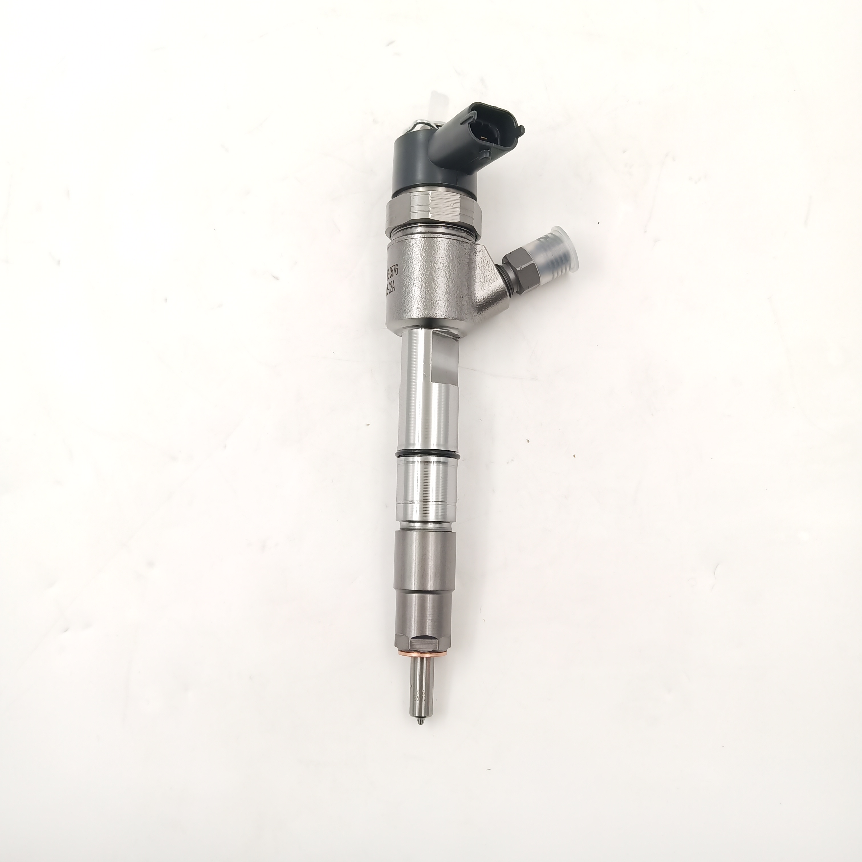 High Quality Diesel Engine Common Rail Fuel Injector 0445110821 0445110291 On Sale