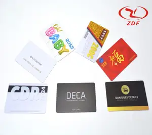 공장 도매 사용자 정의 인쇄 PVC 선물 카드 VIP 회원 충성도 카드 서명 패널 양각 번호
