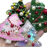 Patchs de Noël faits main en perles, brodés, motifs Père Noël, sapin, pain d'épices, cerf, ours, pour la décoration de vêtements et de sacs