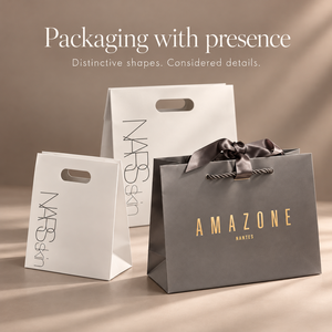Sacs en papier personnalisés avec logo ODM pour l'emballage de vêtements de luxe, papier noir 250 g/m² avec estampage argenté - Product Image 5