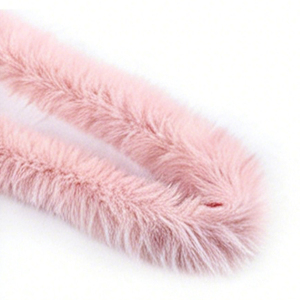 Matériau de bordure en fausse fourrure de renard à la mode, fabriqué à partir de fibres synthétiques, idéal pour les vêtements d'extérieur et les accessoires pour femmes - Product Image 3