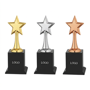 Trophée étoile haut de gamme avec base noire – Trophée d'entreprise élégant pour la motivation des employés et les programmes de succès commercial. - Product Image 1
