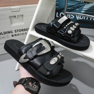Nuove <span class=keywords><strong>Ciabatte</strong></span> Estive da Uomo in Stile Giapponese con Rivetti Argentati, Leggere, Traspiranti, Antiscivolo, con Suola a Muffin e Chiusura in Velcro per Esterni - Product Image 1