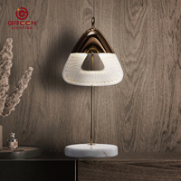 Lampe de table moderne en métal et cristal avec lumière LED blanc chaud non variable, veilleuse de chambre, décoration intérieure, CRI 80, garantie 2 ans