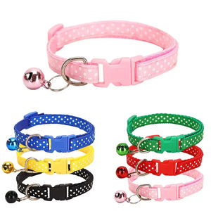 <span class=keywords><strong>Collar</strong></span> de perro de nailon con estampado de leopardo para cachorros pequeños de moda, poliéster con plástico recubierto y campana pequeña de colores para gatos - Product Image 1