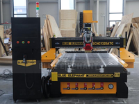Prix compétitif 1325 1530 ATC CNC 3 axes porte en bois gravure coupe CNC routeur pour la fabrication de portes d'armoires de meubles