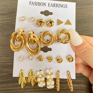 VKME Juego de 6 Pares de Aretes de <span class=keywords><strong>Aro</strong></span> Dorados Vintage para Mujer, Aretes Colgantes con Cristales, Flores, Estrellas y Círculos de Resina - Product Image 3