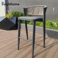 Mobilier de jardin Chaise de comptoir moderne Villa Cour Meubles de patio Extérieur Piscine Chaise de bar Tabouret