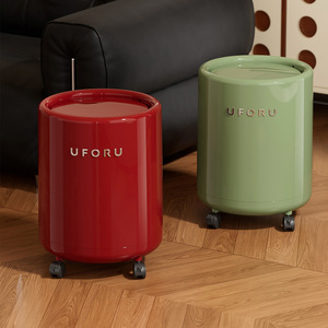 ถังขยะทรงกระบอกยูโฟรูพร้อมฝาปิดและล้อ ถังขยะในร่มสำหรับห้องนั่งเล่นและห้องน้ำ ความจุขนาดใหญ่ สีแดงและสีเขียว - Product Image 3