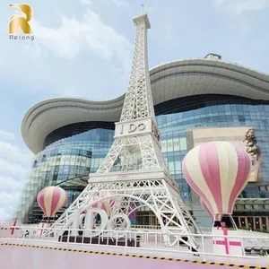 Ukuran kustom patung Menara Eiffel besi tahan karat dekorasi taman luar ruangan