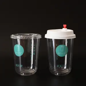 100套16盎司塑料透明杯子，带有平盖冷饮，冰咖啡，气泡波巴，茶，冰沙等。