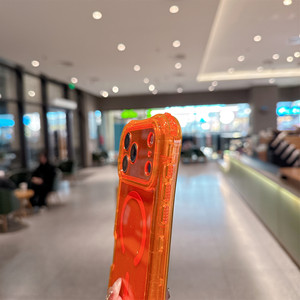 เคสโทรศัพท์ BEAUTYLINE 3 in 1 รุ่นรูเล็ก ดีไซน์ใหม่ แม่เหล็กกันกระแทก โปร่งใส ประกายวิบวับ สำหรับ iPhone 17 Pro Max - Product Image 5