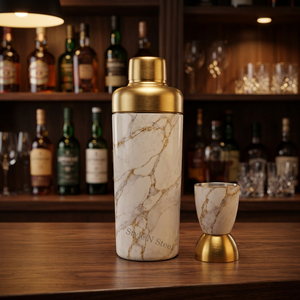 Ensemble de barware de luxe moderne et durable en 2 pièces comprenant : 1 shaker à cocktail droit et 1 doseur double face - Product Image 5