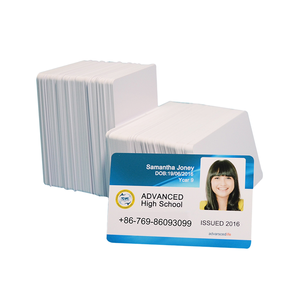 Cartes magnétiques vierges en PVC blanc Fcolor de haute qualité 86x54mm - Prêtes pour l'impression numérique avec pelliculage pour imprimantes de cartes - Product Image 1