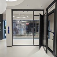Deioux Modernes Minimalistisches Aluminium-Legierungs-Drehfenster mit Jalousie Doppelverglast Maßgefertigte Größe für Badezimmer