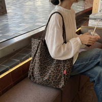 Sac à bandoulière tendance pour femme à imprimé léopard, sac décontracté à porter sous le bras pour usage quotidien, sac à main portable et léger pour femme