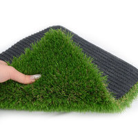 Gazon Artificiel Haute Densité 3cm SPRING 75UF Forme C, Installation Facile, Tapis d'Herbe Durable pour Usage Commercial Urbain – Vente Directe Usine