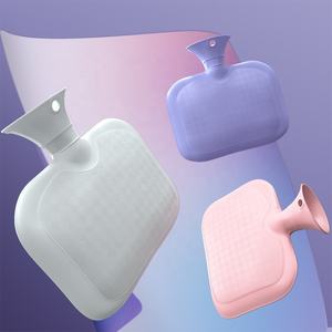 Sac d'eau chaude de vente chaude pour le soulagement de la douleur longue bouteille d'eau chaude en caoutchouc de 500ml avec couvercle - Product Image 1