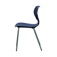 Chaise d'école ergonomique empilable pour élèves du primaire et du collège, idéale pour la salle de classe, l'étude, la lecture, l'écriture et la pratique.