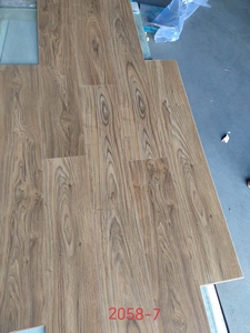 <span class=keywords><strong>Parquet</strong></span> <span class=keywords><strong>stratifié</strong></span> de style classique 12 mm norme E0 E1 à clipser pour chambre à coucher - Product Image 5