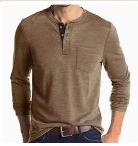 Ropa deportiva para correr al aire libre Camiseta de manga larga con cuello Henley de Color sólido de secado rápido para hombre Camiseta informal con bolsillo - Product Image 1