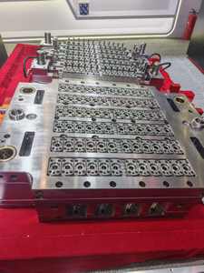 قالب أحمر شفاه وردي مخصص بتقنية CNC على شكل قطرة ماء، أدوات صنع مرطب الشفاه بنفسك، قالب حقن بلاستيكي، منتج منزلي ماركة FS - Product Image 3