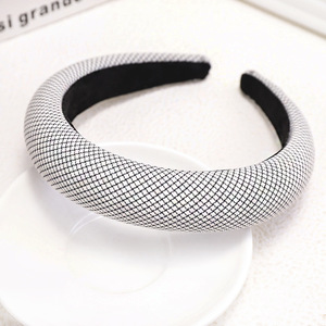 Nouveaux arrivants <span class=keywords><strong>vert</strong></span> jaune blanc tissu imprimé à carreaux bandeau <span class=keywords><strong>serre</strong></span>-tête rembourré <span class=keywords><strong>velours</strong></span> bandeaux élastiques pour les femmes - Product Image 3