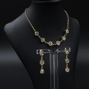 ชุดเครื่องประดับเซอร์คอน ชุดเครื่องประดับสแตนเลส สไตล์ทันสมัย ต่างหูและจี้สำหรับผู้หญิง ชุดเครื่องประดับทองคำ - Product Image 2