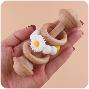 Nouveau jouet de dentition pour bébé en bois de hêtre, jouet de dentition à perles en silicone, petit jouet de dentition en silicone <span class=keywords><strong>marguerite</strong></span>, anneaux de dentition en bois pour bébé, sans BPA - Product Image 2