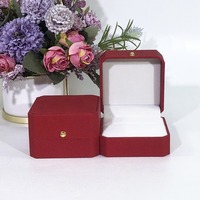 Boîte à bijoux de Noël de style populaire avec grand médaillon imprimé et boucle dorée rectangulaire, couleur personnalisée, vente directe d'usine Jinsky