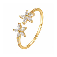 Anillo Abierto Floral Glowluxe con Diseño de Pétalos y Circonita Corte Marquesa, Plata de Ley 925 en Tono Dorado, Joyería Contemporánea