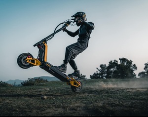 मूल Inmotion रुपये 11 इंच 72V 40Ah समायोज्य निलंबन सुपर स्कूटर 8400W 100Km/एच इलेक्ट्रिक स्कूटर - Product Image 6