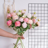 Kunstseide im Western-Stil mit 3-Kopf-Ranunkel-Rosen, Naturgetreues Gefühl für Hochzeit, Weihnachten, Neujahr, Muttertag