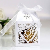Boîte à bonbons ajourée en forme de cœur pour les fêtes et les fiançailles, emballage de chocolat de mariage en papier nacré de qualité alimentaire, fabrication en usine