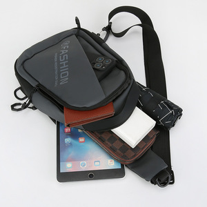 Fashion Men's Chest Bag Large Capacity Outdoor Sports Crossbody Multi Layer Commuter Travel Shoulder Bag - Product Image 4