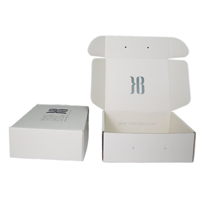 Caja <span class=keywords><strong>de</strong></span> Cartón Laminado Blanco Brillante Personalizada, Precio Atractivo, <span class=keywords><strong>Venta</strong></span> Caliente, Caja <span class=keywords><strong>de</strong></span> Embalaje Corrugada para Ropa - Product Image 1