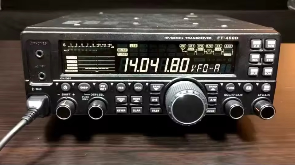 YAESU FT-450D Transceiver - 100W Dual Band Radio for Vehicles