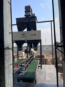 Machine de remplissage automatique de sacs de matériaux en vrac, système d'emballage et de pesage haute efficacité pour les produits en poudre et granulés - Product Image 2