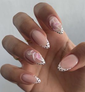Uñas Postizas 3D con Diseño de Flores de Cerezo Rosadas sobre Base Transparente, Colección Romántica de Temporada - Product Image 4