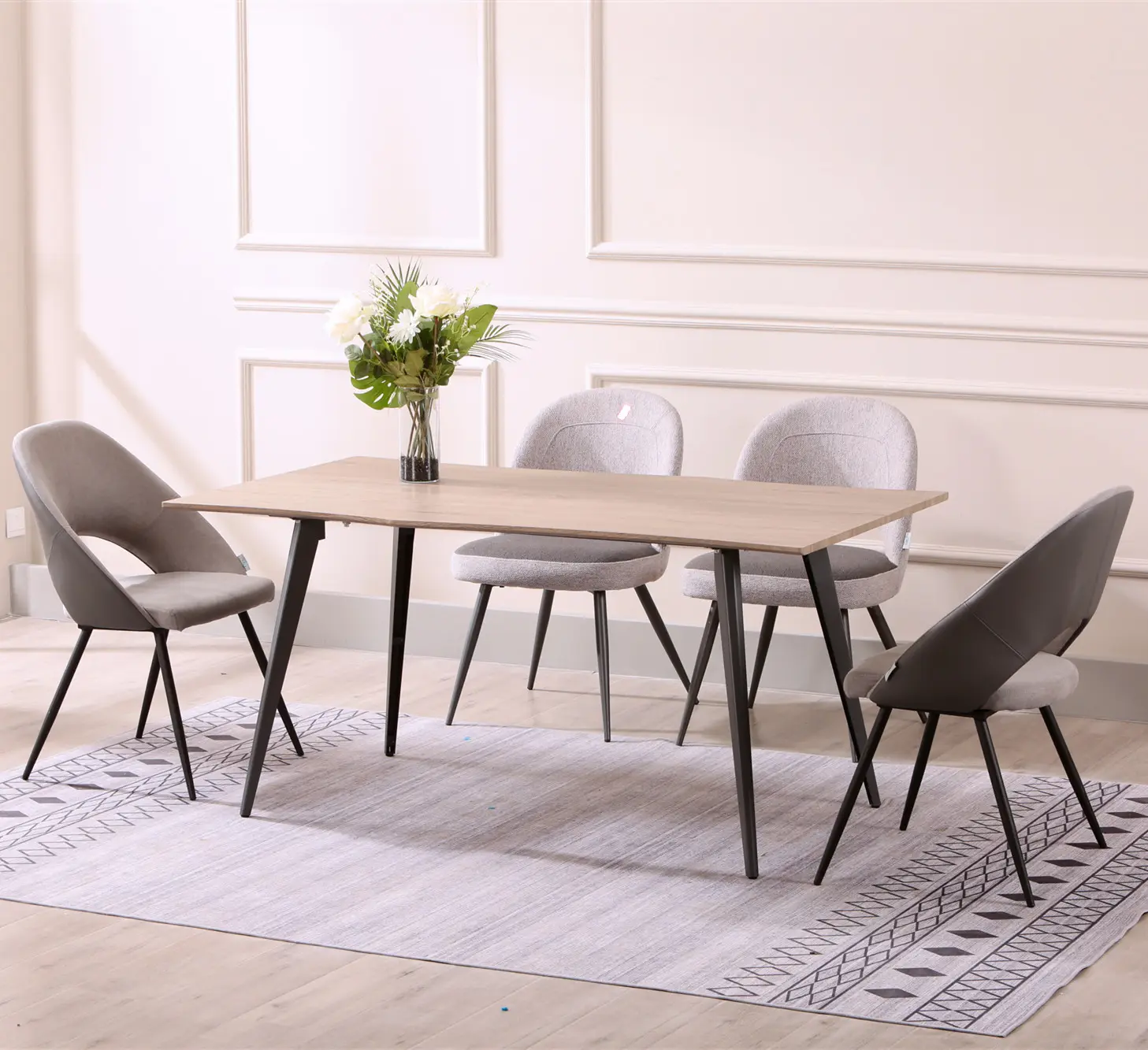 Free Sample Low Price MDF Dining Room Furtniure Modern Dining TableとChair Dining Table Set