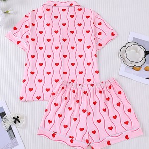 Conjunto <span class=keywords><strong>de</strong></span> Pijama <span class=keywords><strong>de</strong></span> Manga Corta con Estampado <span class=keywords><strong>de</strong></span> Corazones Rosados para Mujer, Ropa <span class=keywords><strong>de</strong></span> Dormir <span class=keywords><strong>de</strong></span> Satén para <span class=keywords><strong>el</strong></span> Día <span class=keywords><strong>de</strong></span> San Valentín, Conjunto <span class=keywords><strong>de</strong></span> Shorts Románticos y Lindos - Product Image 4