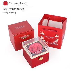 Boîte cadeau automatique rotative carrée pour collier et emballage de bague de style romantique - Product Image 6